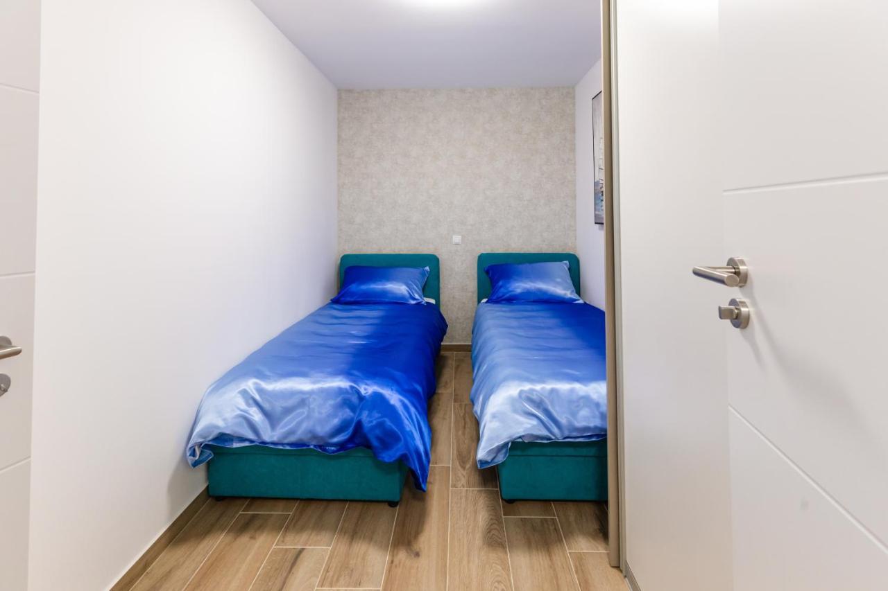 Apartman Laura Vir Eksteriør bilde