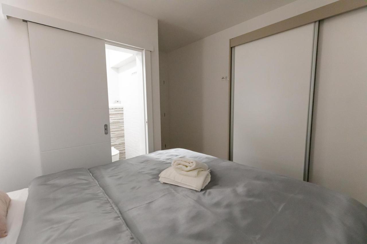 Apartman Laura Vir Eksteriør bilde
