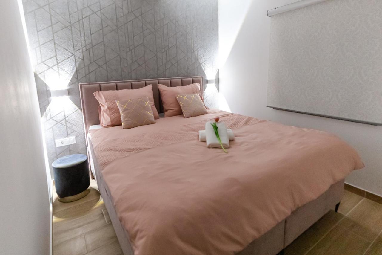 Apartman Laura Vir Eksteriør bilde
