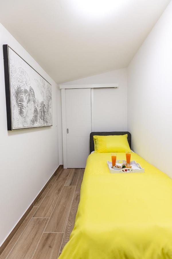 Apartman Laura Vir Eksteriør bilde