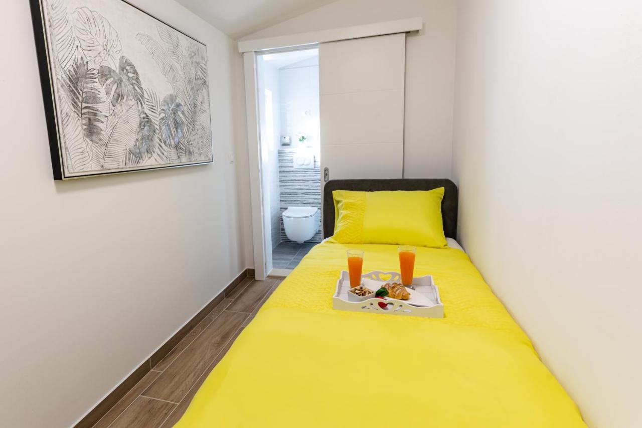 Apartman Laura Vir Eksteriør bilde