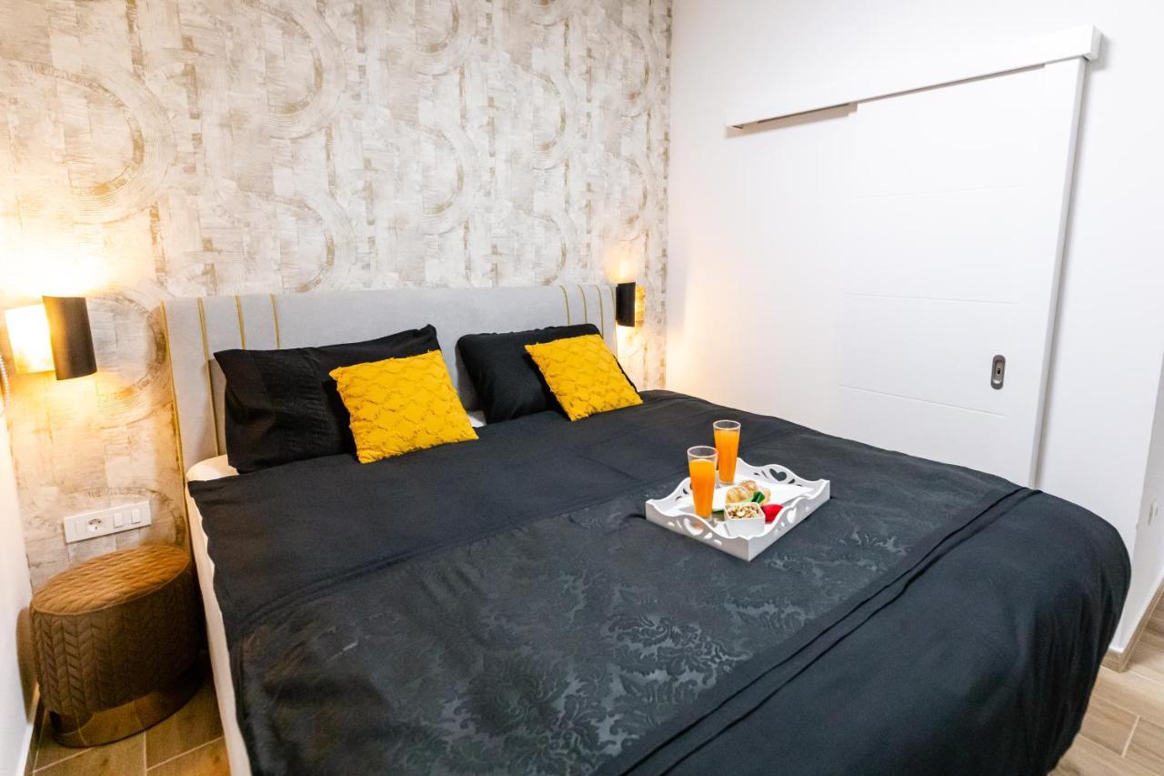 Apartman Laura Vir Eksteriør bilde